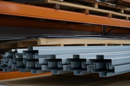 folded-profiles-on-rack