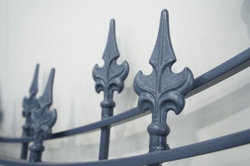 ornate-fence-top